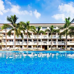 Deluxe Double or Twin Room Pool View